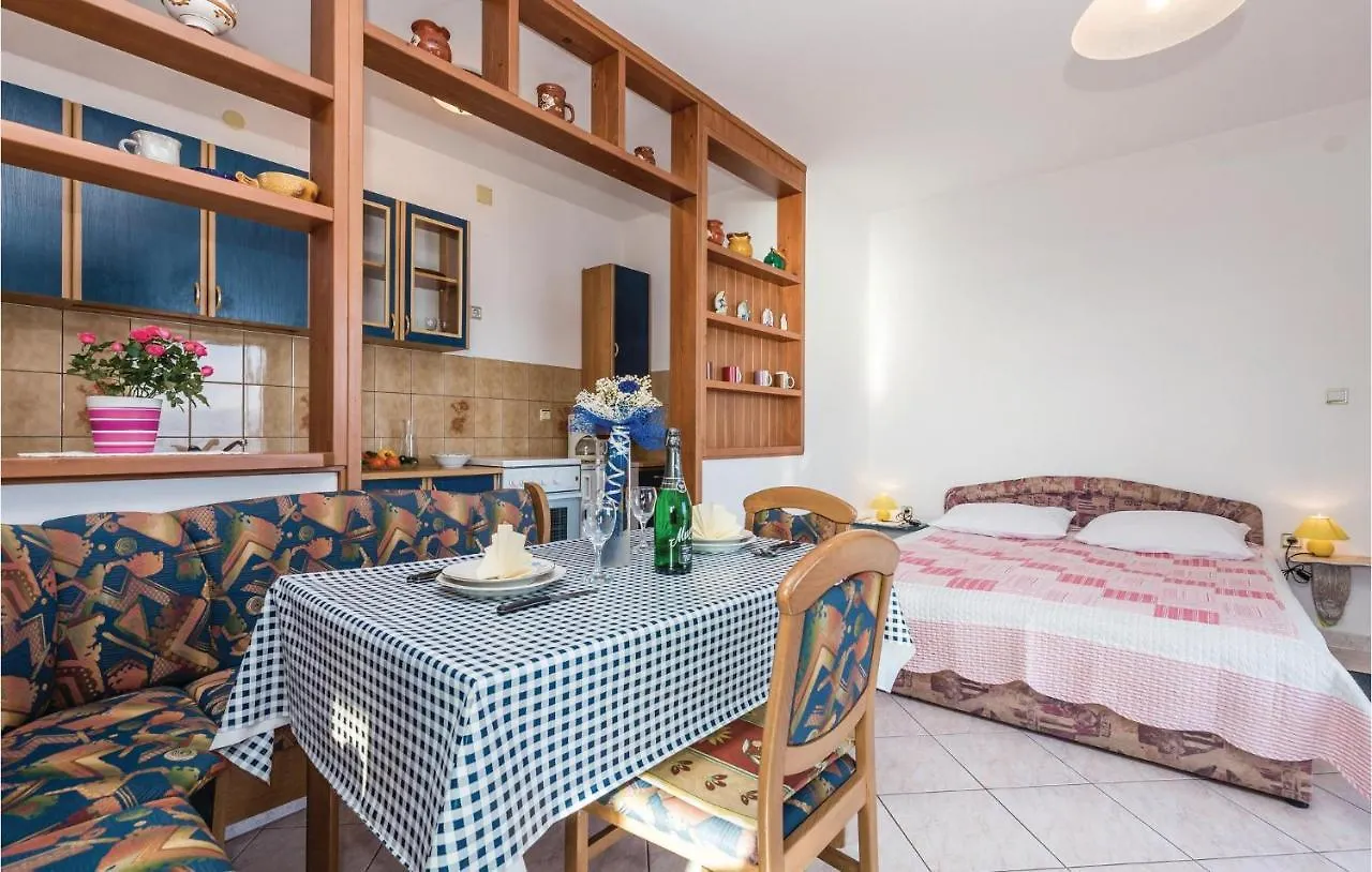 Gorgeous Apartment In Lovran With Kitchen