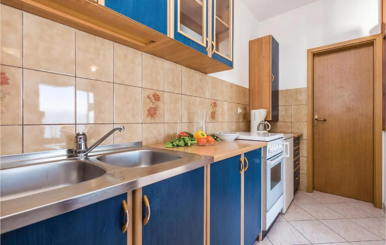 Gorgeous Apartment In Lovran With Kitchen