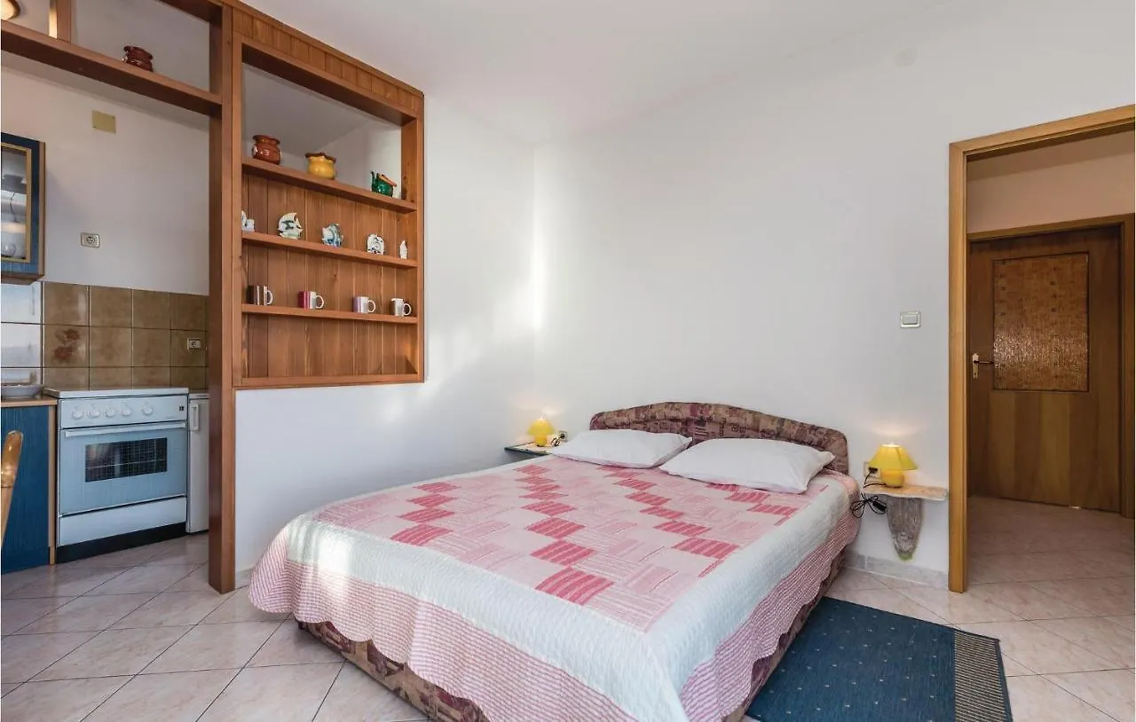 Gorgeous Apartment In Lovran With Kitchen
