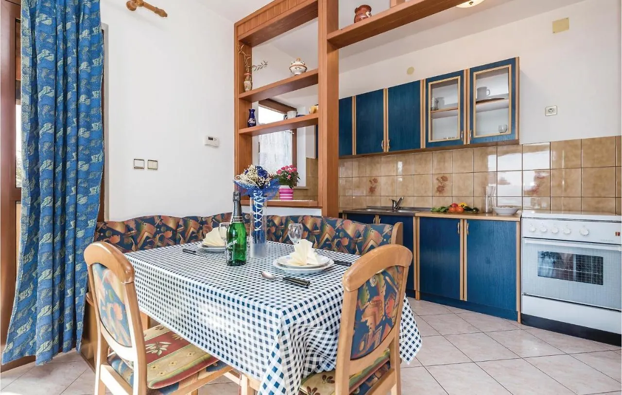 Gorgeous Apartment In Lovran With Kitchen